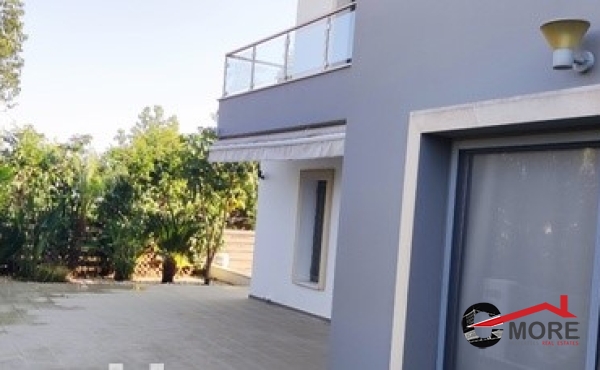 56d03cb0b93cab3bfcf7c00d74fc3823