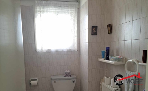 f2dae0f1-3957-4901-a402-fee7e551e9b2